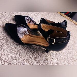 WOMENS CHASE AND CHLOE BLACK HEELS SIZE 7.5 GUC